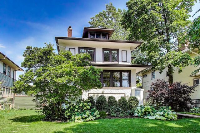822 Columbian Avenue, Oak Park, IL 60302