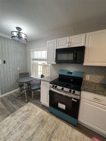 3332 Katrine Street, Haltom City, TX 76117