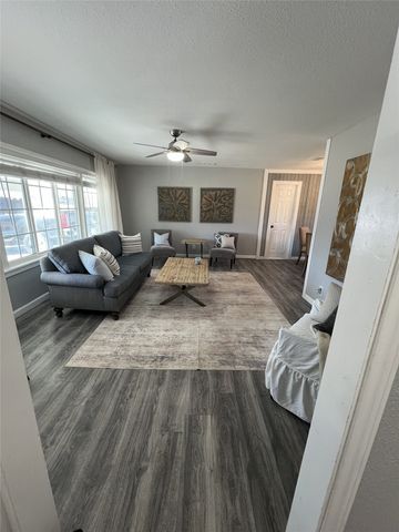 3332 Katrine Street, Haltom City, TX 76117