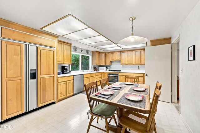 3141 Kingridge Way, Glendale, CA 91206