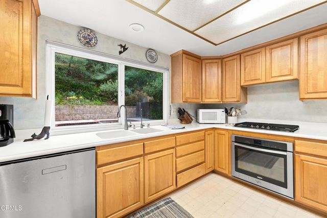 3141 Kingridge Way, Glendale, CA 91206