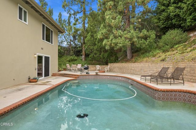 3141 Kingridge Way, Glendale, CA 91206