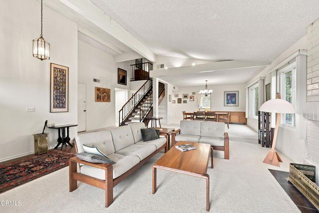 3141 Kingridge Way, Glendale, CA 91206