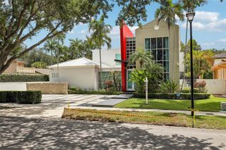 16581 NW 84th Avenue, Miami Lakes, FL 33016