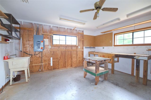 1196 County Road 260, Gainesville, TX 76240