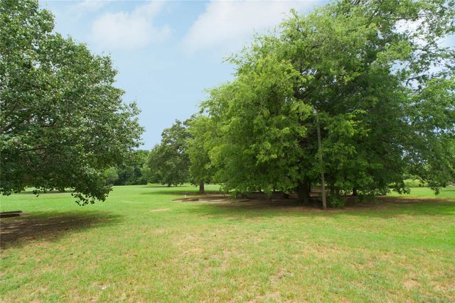 1196 County Road 260, Gainesville, TX 76240