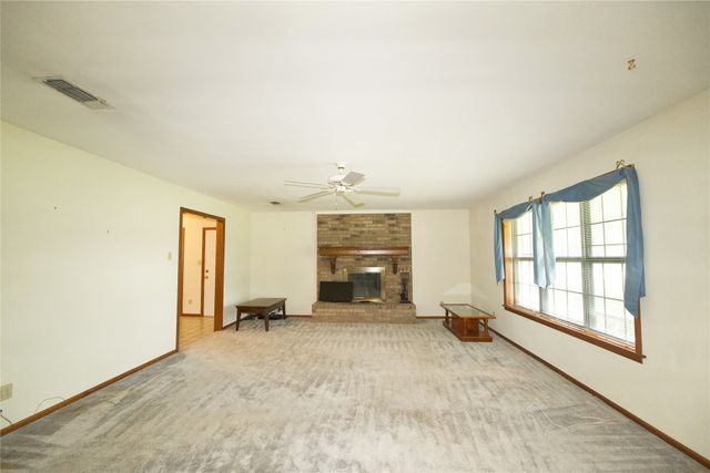 1196 County Road 260, Gainesville, TX 76240