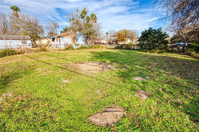 1001 Golla Dr, Corpus Christi, TX 78407