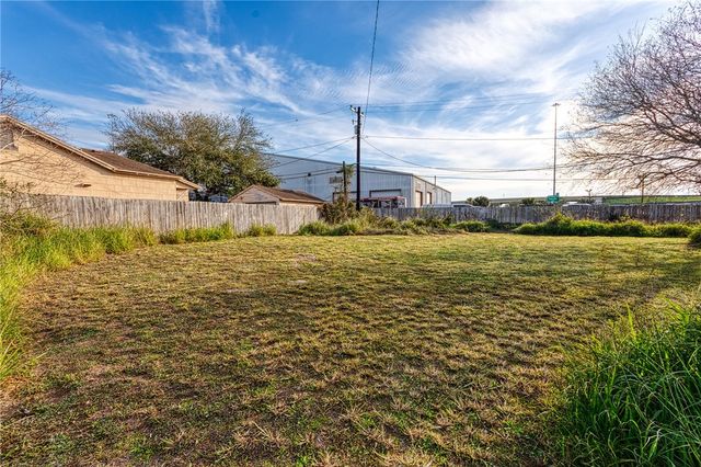 1001 Golla Dr, Corpus Christi, TX 78407