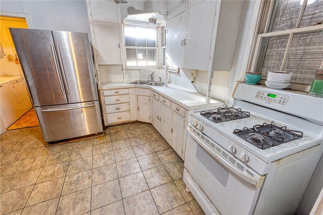 1001 Golla Dr, Corpus Christi, TX 78407