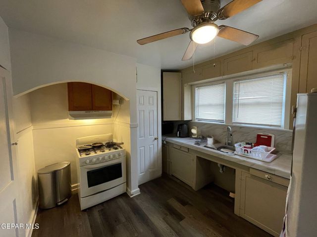 717 E CROSBY Avenue, El Paso, TX 79902