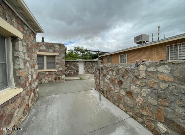717 E CROSBY Avenue, El Paso, TX 79902