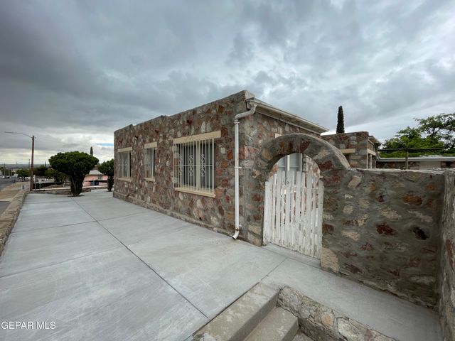 717 E CROSBY Avenue, El Paso, TX 79902