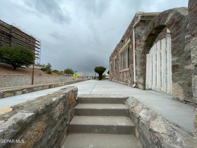 717 E CROSBY Avenue, El Paso, TX 79902