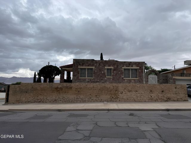 717 E CROSBY Avenue, El Paso, TX 79902