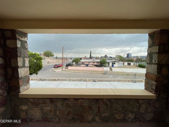 717 E CROSBY Avenue, El Paso, TX 79902