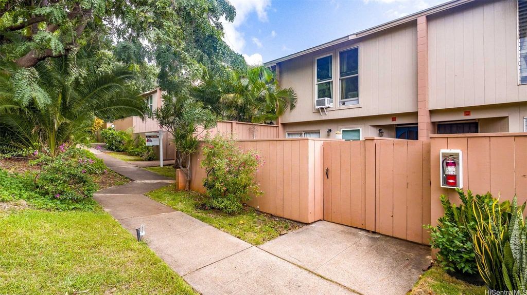 92-739 Makakilo Drive 20, Kapolei, HI 96707