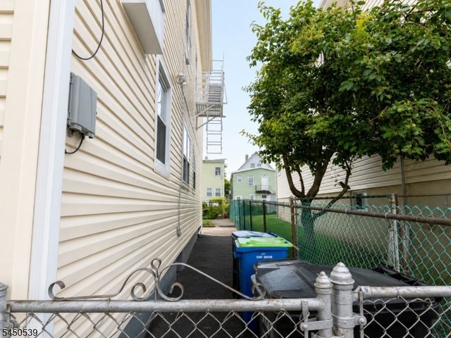 213 Amity St 3, Elizabeth City, NJ 07202