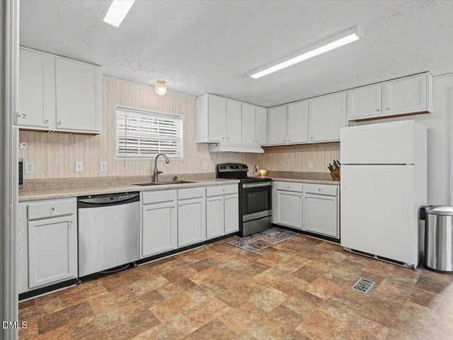 523 County Line Road, Manson, NC 27553