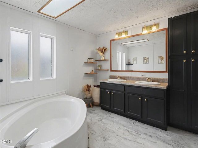 523 County Line Road, Manson, NC 27553