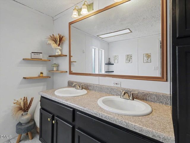 523 County Line Road, Manson, NC 27553