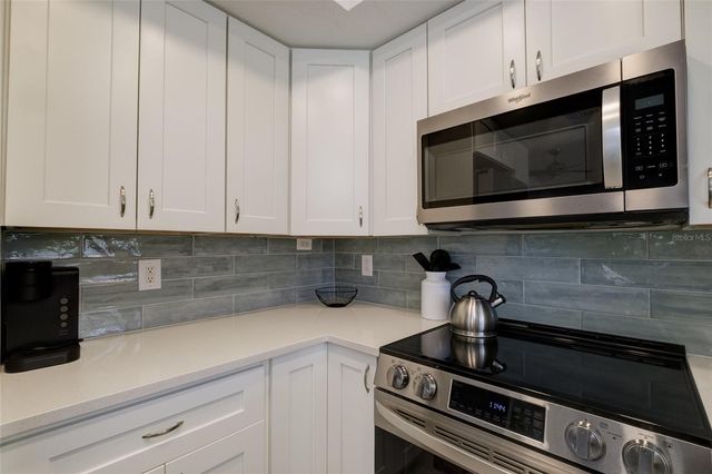 161 VISTA HERMOSA CIRCLE 26A, Sarasota, FL 34242