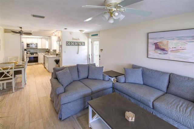 161 VISTA HERMOSA CIRCLE 26A, Sarasota, FL 34242