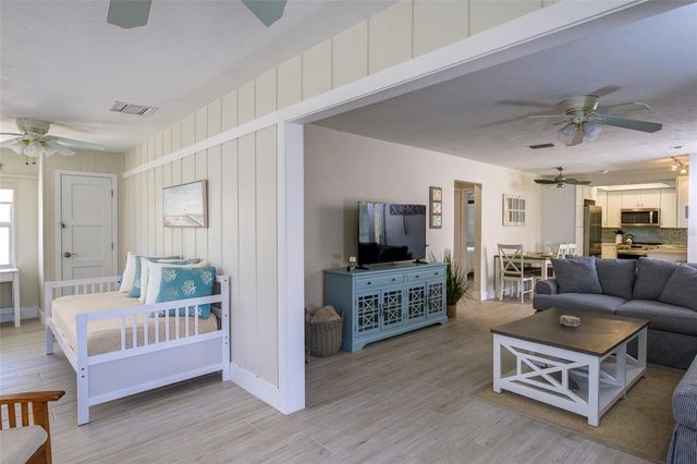 161 VISTA HERMOSA CIRCLE 26A, Sarasota, FL 34242