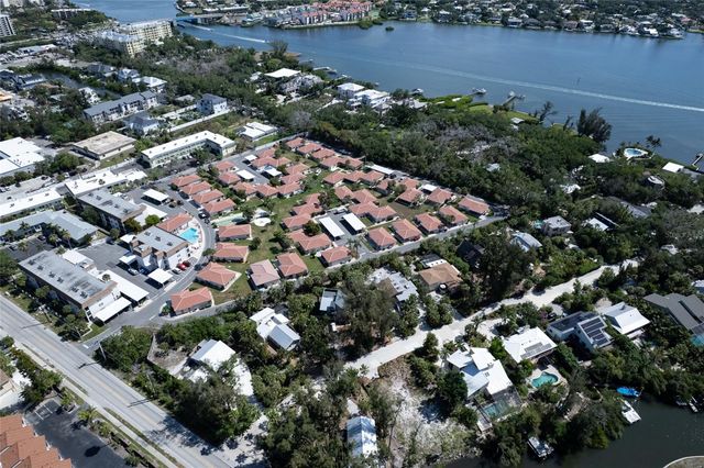 161 VISTA HERMOSA CIRCLE 26A, Sarasota, FL 34242