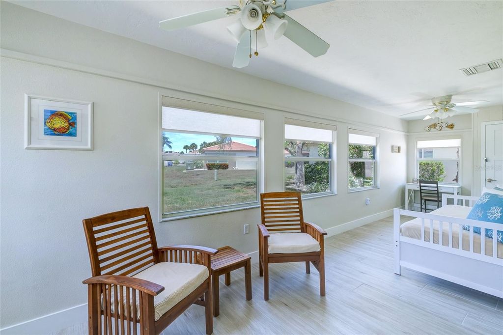 Image 33 of property listing at 161 VISTA HERMOSA CIRCLE 26A, Sarasota, FL 34242