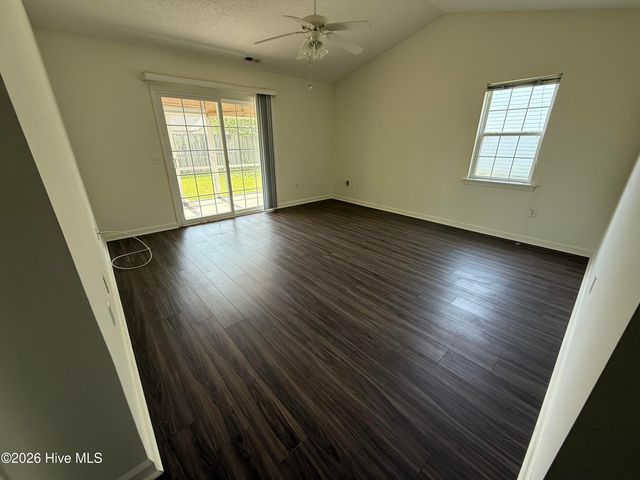 101 Courtyard E, Beaufort, NC 28516