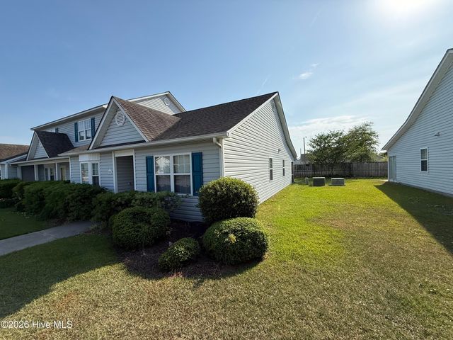 101 Courtyard E, Beaufort, NC 28516