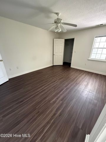 101 Courtyard E, Beaufort, NC 28516