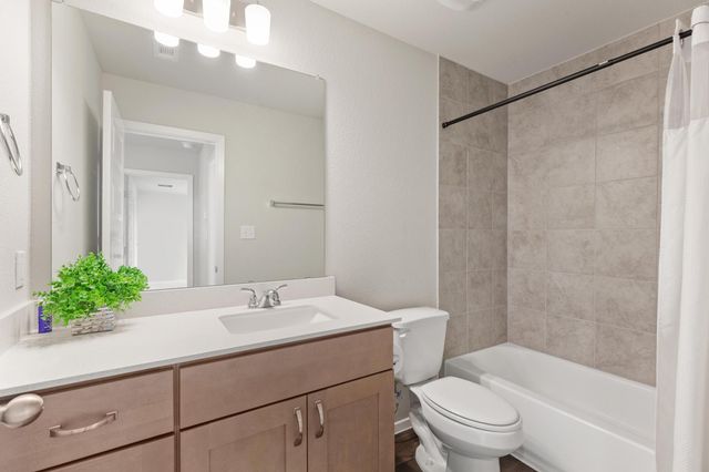 242 Barley LN, Elgin, TX 78621