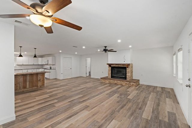 15800 County Road 4009, Mabank, TX 75147