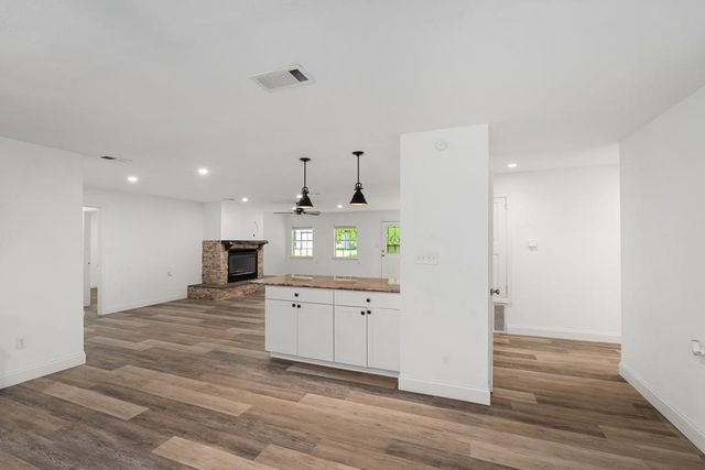 15800 County Road 4009, Mabank, TX 75147