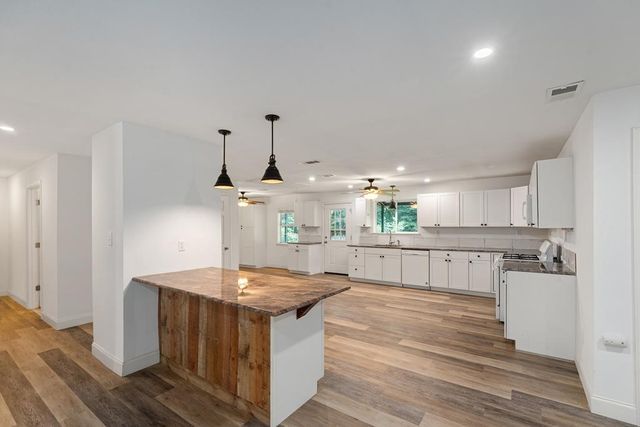 15800 County Road 4009, Mabank, TX 75147