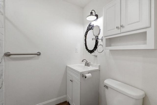 15800 County Road 4009, Mabank, TX 75147