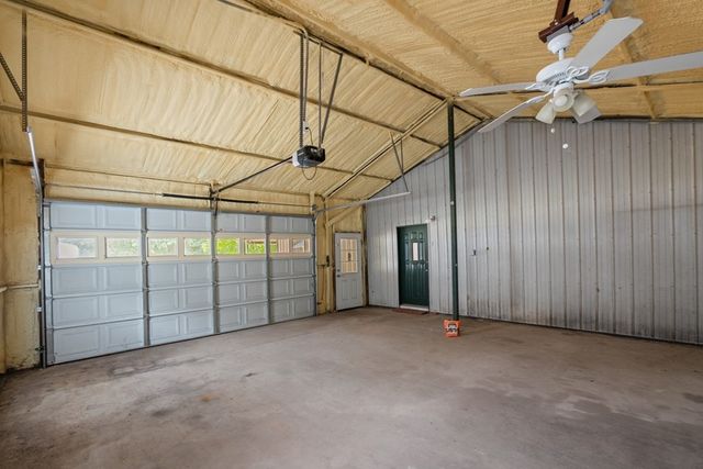 15800 County Road 4009, Mabank, TX 75147