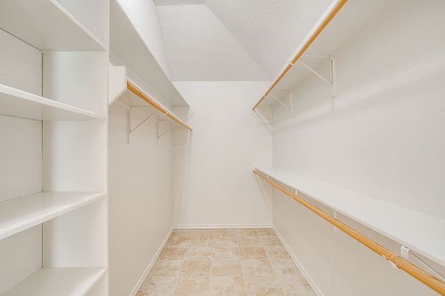 6003 Blue Mesa Drive, Arlington, TX 76017