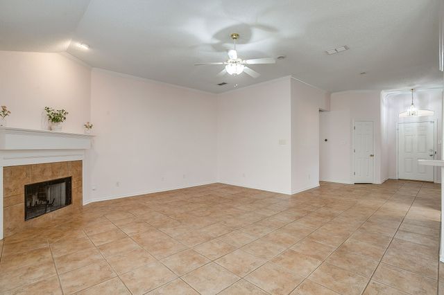 6003 Blue Mesa Drive, Arlington, TX 76017