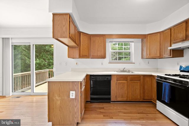 7369 RHONDDA DR, Lorton, VA 22079