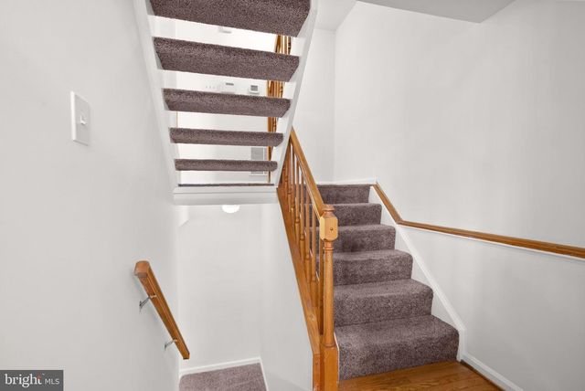 7369 RHONDDA DR, Lorton, VA 22079