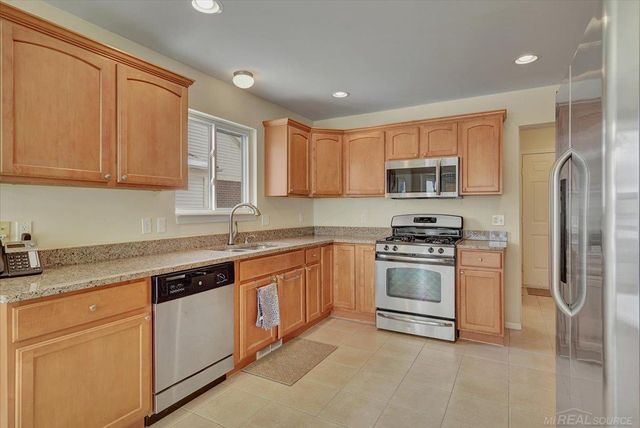 29397 Jennifer Drive, Chesterfield Twp, MI 48051