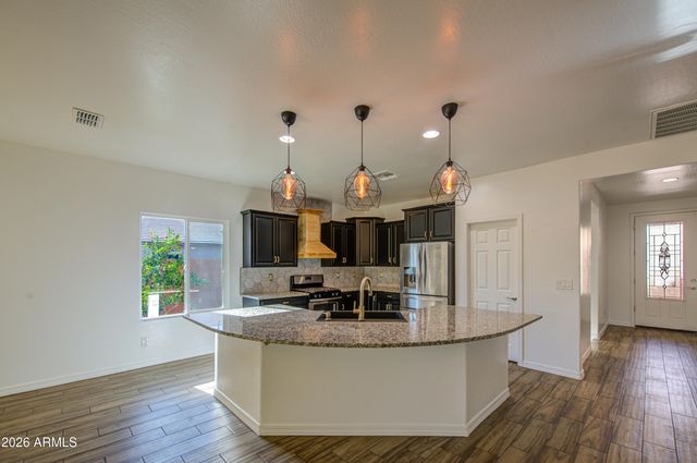 26119 W WAHALLA Lane, Buckeye, AZ 85396