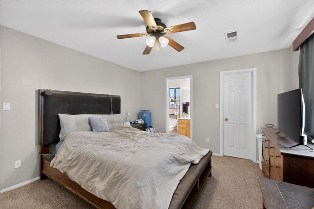 2001 Valley View Drive SW, Los Lunas, NM 87031