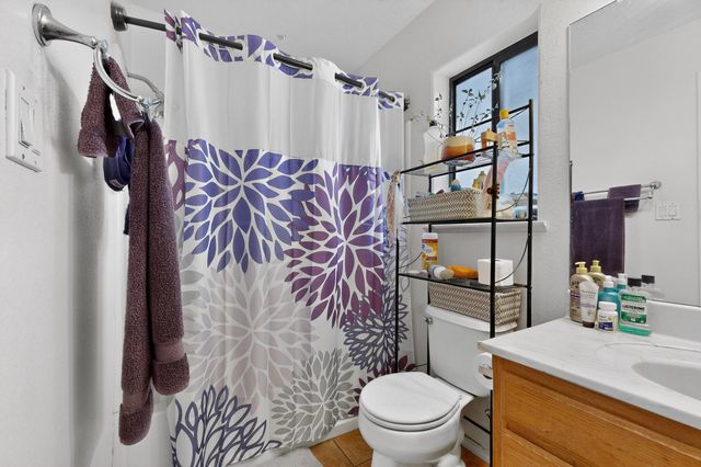 2001 Valley View Drive SW, Los Lunas, NM 87031