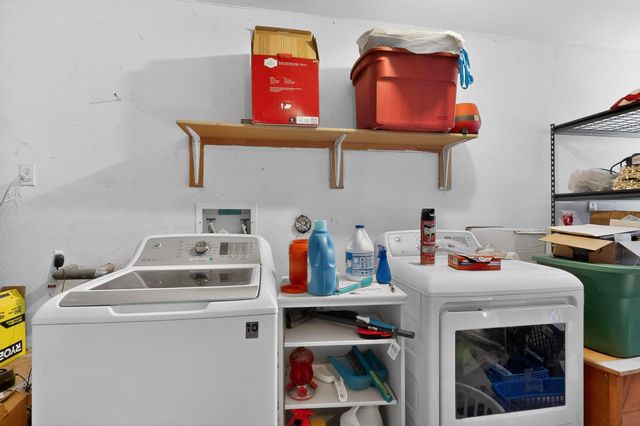 2001 Valley View Drive SW, Los Lunas, NM 87031