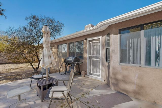 2001 Valley View Drive SW, Los Lunas, NM 87031