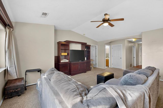 2001 Valley View Drive SW, Los Lunas, NM 87031